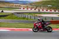 cadwell-no-limits-trackday;cadwell-park;cadwell-park-photographs;cadwell-trackday-photographs;enduro-digital-images;event-digital-images;eventdigitalimages;navarra;no-limits-trackdays;peter-wileman-photography;racing-digital-images;trackday-digital-images;trackday-photos